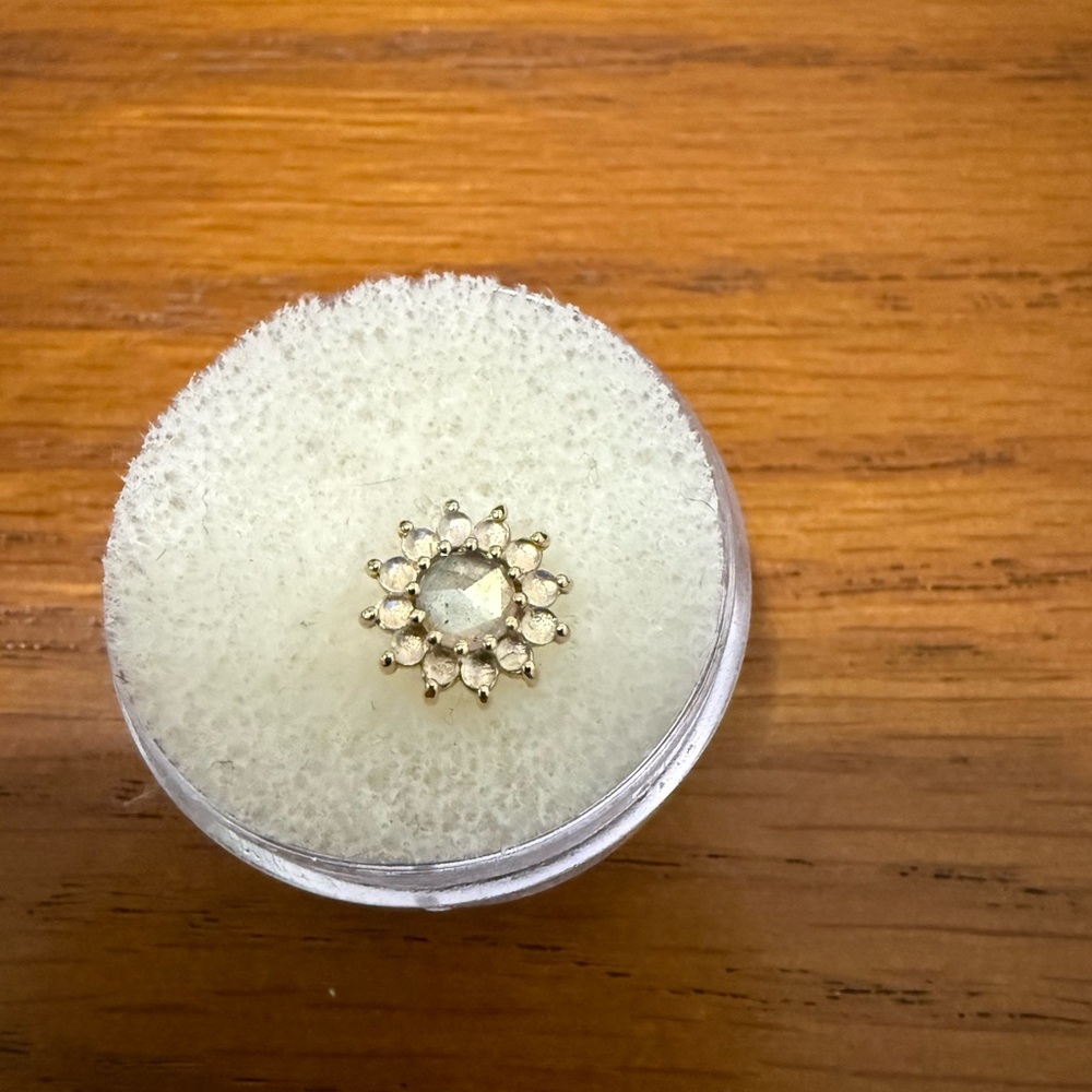 BVLA 14k yellow gold “The Rose” 8mm Labradorite and Moonstone 14g threaded - Picture 2 of 8